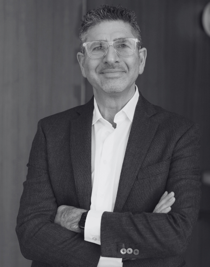 Headshot of Philip Ross, speaker, author, futurist, and Advisor on the New World of Work. Founder and CEO, UnGroup and Cordless Group