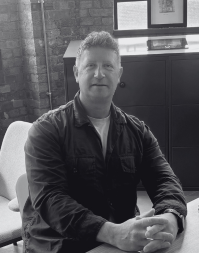 Headshot of Lee Walker