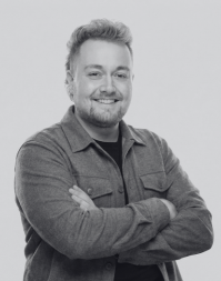 Headshot of Duston Hutton-Alcorn